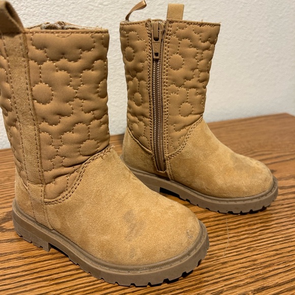 Old Navy Baby Girls Tall Size 6 Boot - Picture 4 of 8